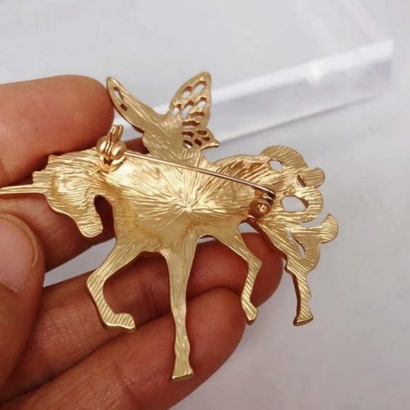 Fanciful Fairy Unicorn pendant brooch Sprite pixie elf Imp faerie faery Pegasus - Picture 12 of 13